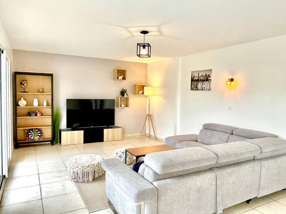 Charmante Villa Pour 10 Personnes Saint-Augustin  Bagian luar foto
